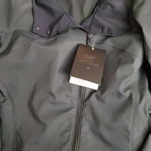 NWT - Arc'teryx Womens Commuter Jacket - Large